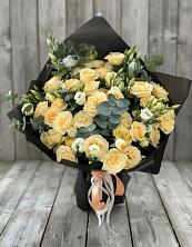Букет цветов из:  Розы и Лизиантусы в Уве