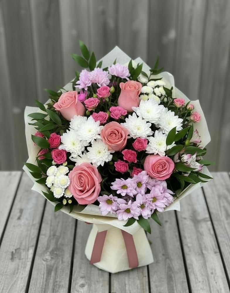 Букет цветов из: Альстромерии, Гвоздики, Розы и Хризантемы в Уве