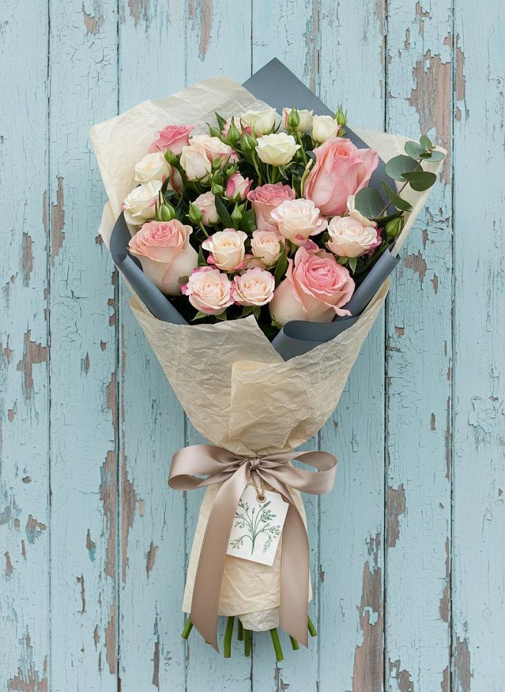 Букет цветов из: Розы в Уве