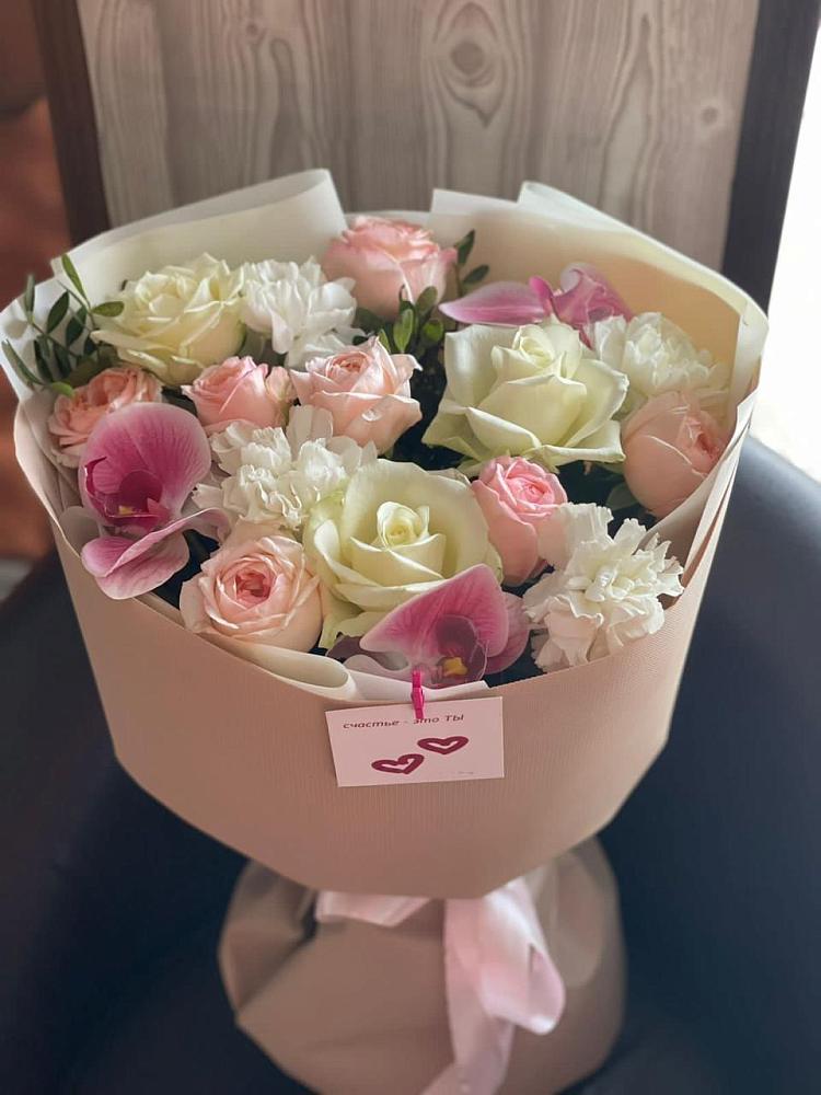 Букет цветов из: Орхидеи, Розы и Гвоздики в Уве