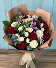 Букет цветов из:  Розы и Альстромерии в Уве