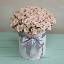 Цветочная композиция из Розы в шляпной коробке в Уве