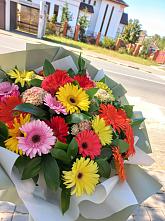 Букет цветов из:  Герберы #REPLACE_PRED# Уве