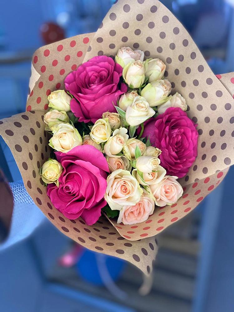 Букет цветов из: Розы в Уве