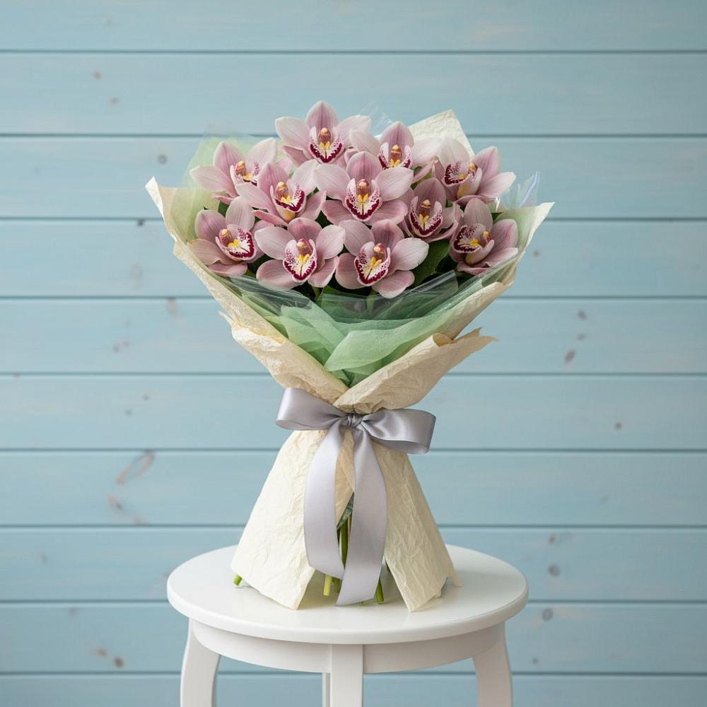 Букет цветов из: Орхидеи и Розы в Уве