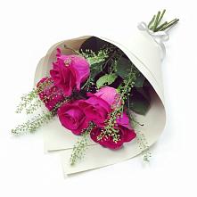 Букет цветов из:  Розы в Уве