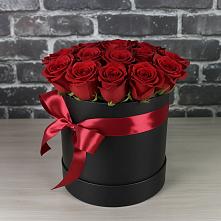 Цветочная композиция из Розы в шляпной коробке в Уве