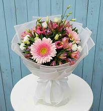 Букет цветов из:  Герберы, Альстромерии и Лизиантусы в Уве