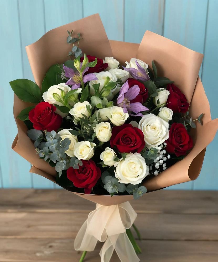 Букет цветов из: Розы и Альстромерии в Уве
