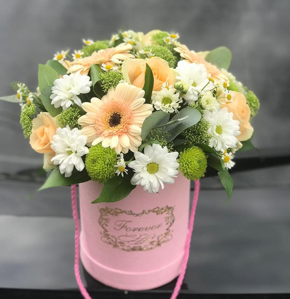 Цветочная композиция из Розы, Герберы и Хризантемы в шляпной коробке в Уве